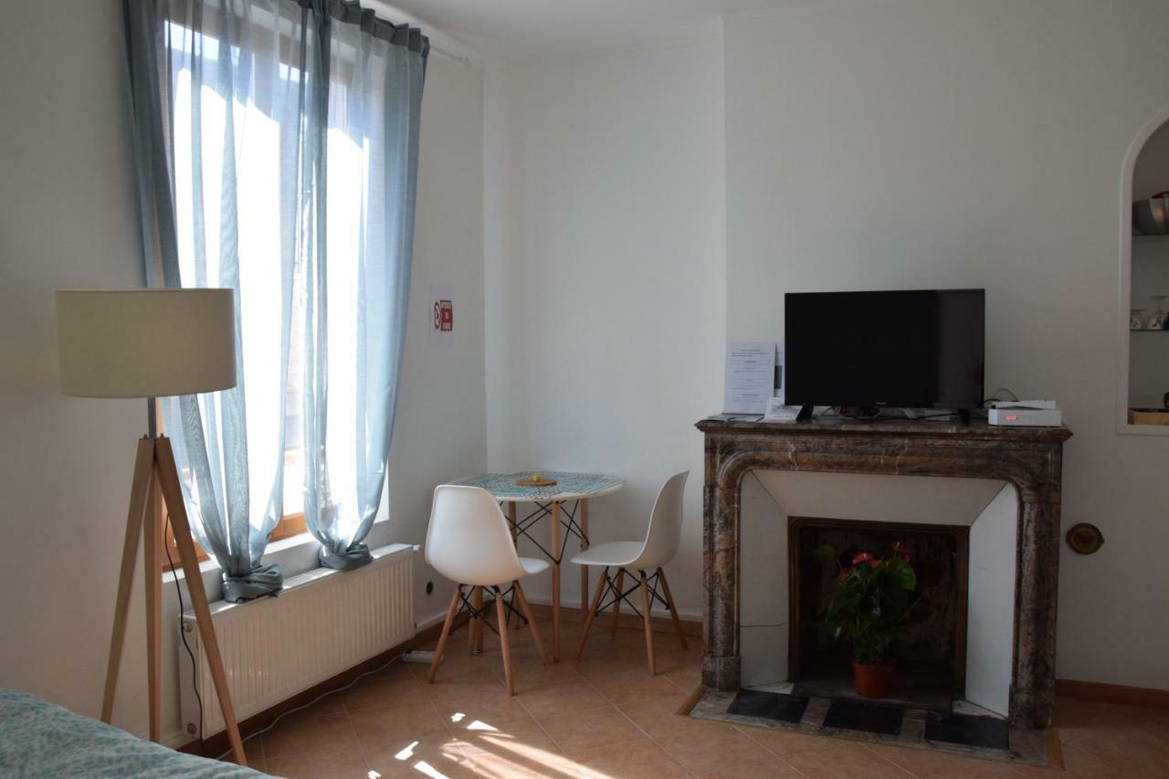 Joli Studio Plein Centre De Milly La Foret Zewnętrze zdjęcie
